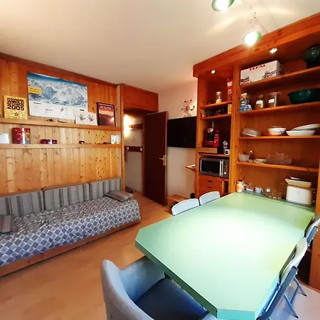 Apartment 4 Pers. Avec Balcon A Piau-engaly, 3eme Etage, Ascenseur, Casier A *